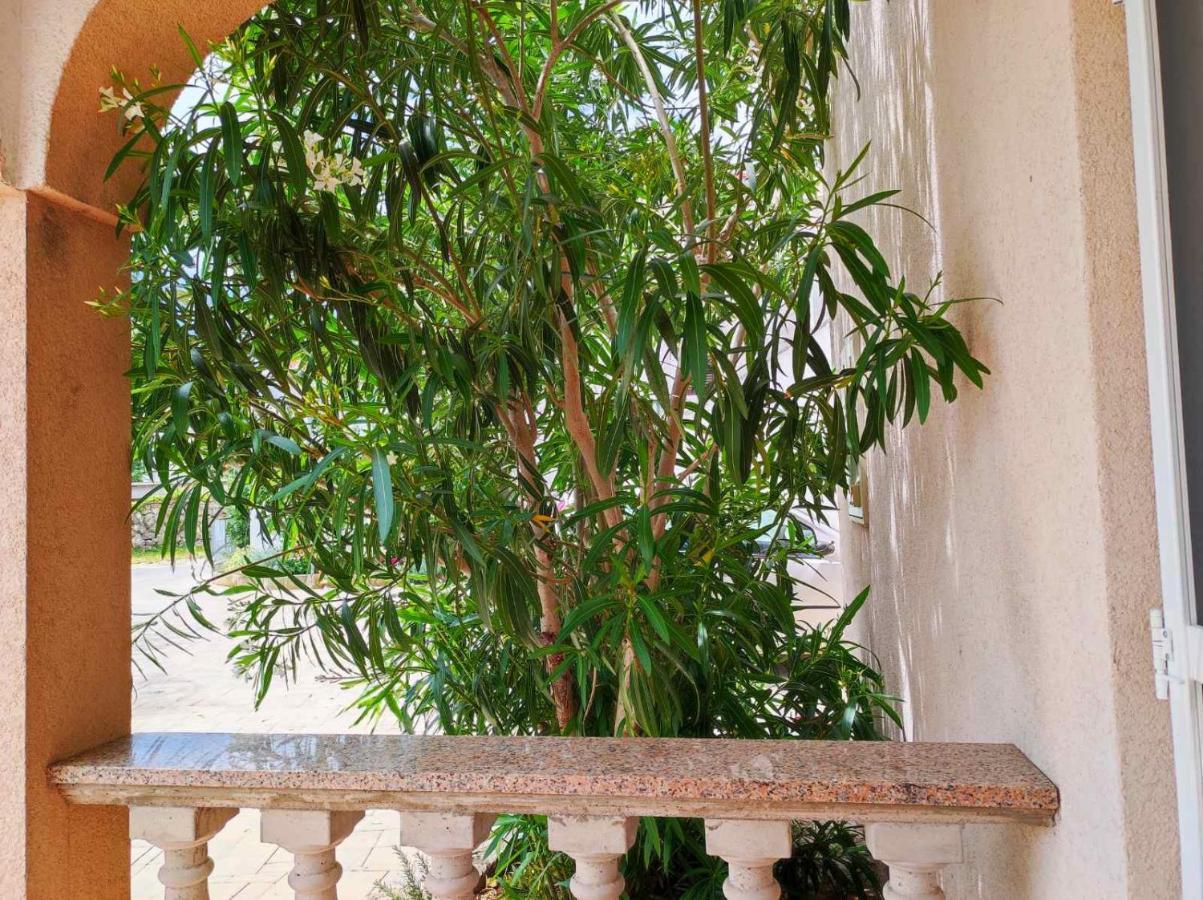 Apartment Rose Крк Экстерьер фото