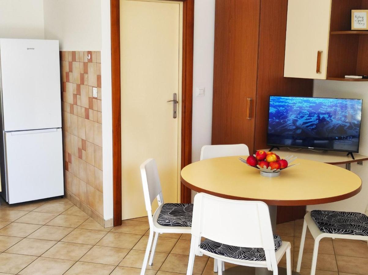 Apartment Rose Крк Экстерьер фото